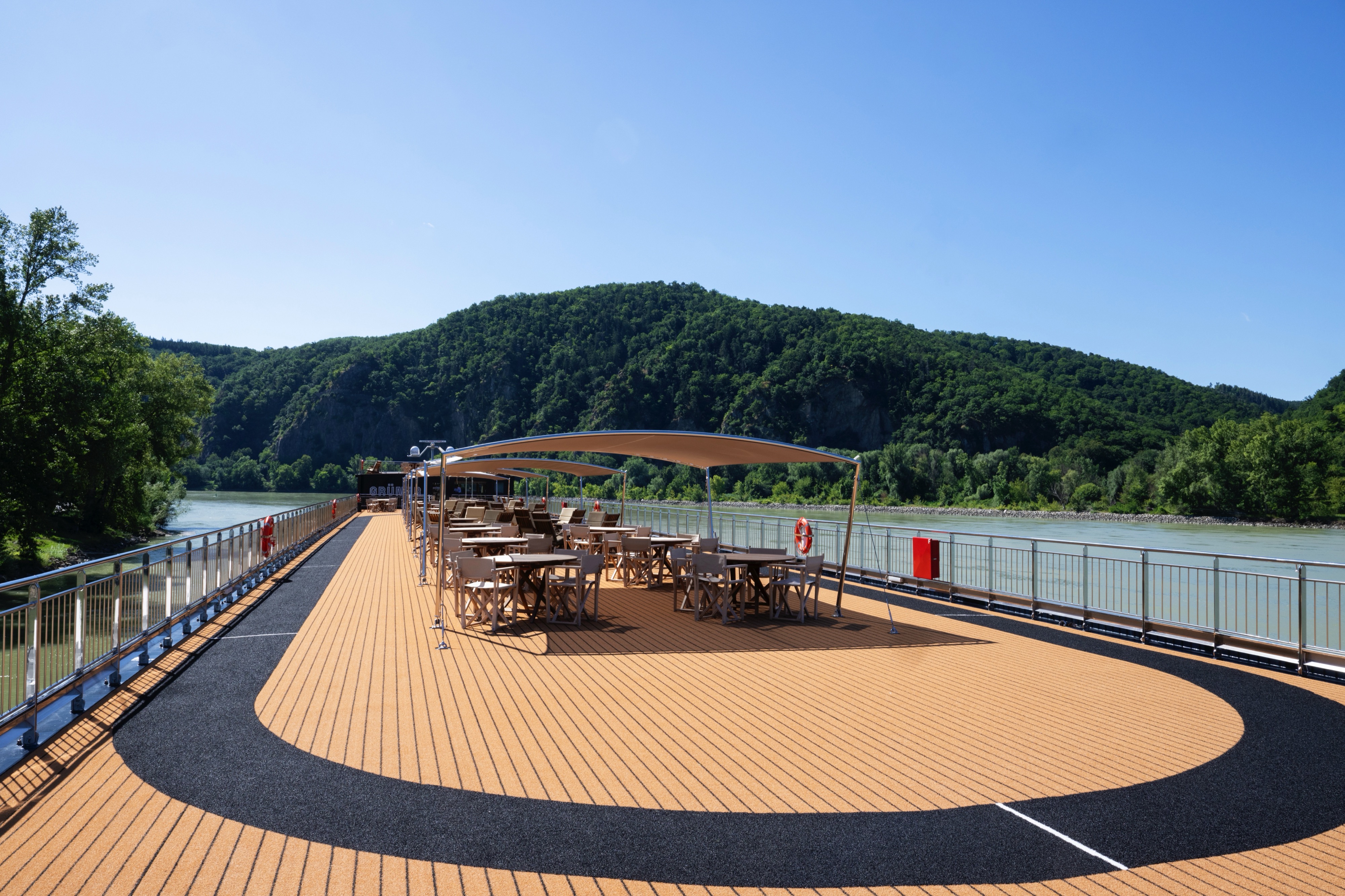 APT Solara - Sun Deck